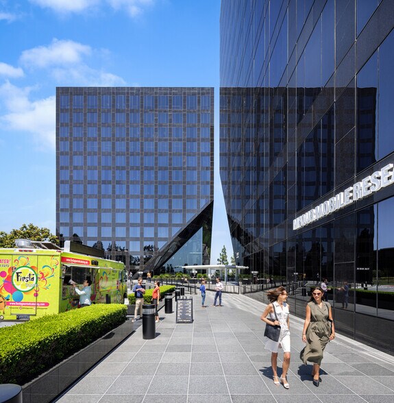 19800 MacArthur Blvd, Irvine, CA à louer - Photo du bâtiment - Image 3 de 8