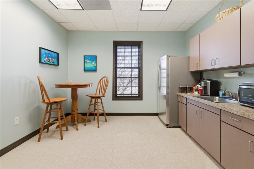 1149-1177 Jefferson Green Cir, Midlothian, VA for sale - Interior Photo - Image 3 of 11
