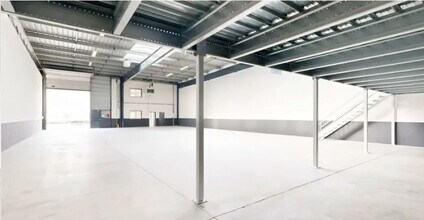 Flex in Bezons for lease Interior Photo- Image 2 of 4