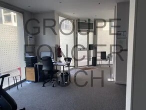 Office/Retail in Lyon for lease Interior Photo- Image 2 of 2