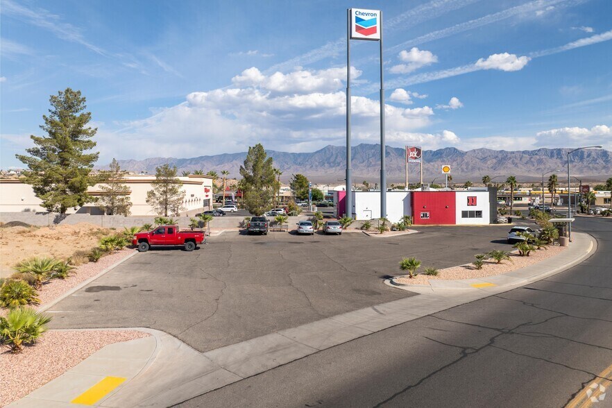 325 N Sandhill Blvd, Mesquite, NV à vendre - Photo du bâtiment - Image 2 de 20