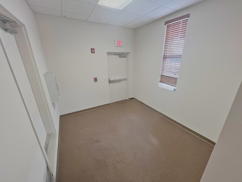16055 State Road 52, Land O' Lakes, FL à louer - Photo du bâtiment - Image 3 de 13