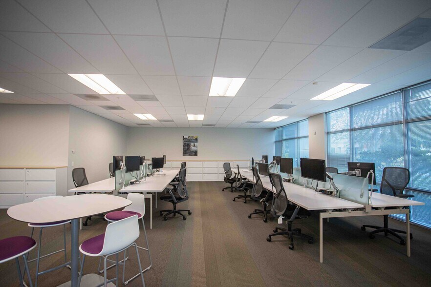 3850 Quadrangle Blvd, Orlando, FL à louer - Photo du bâtiment - Image 2 de 11