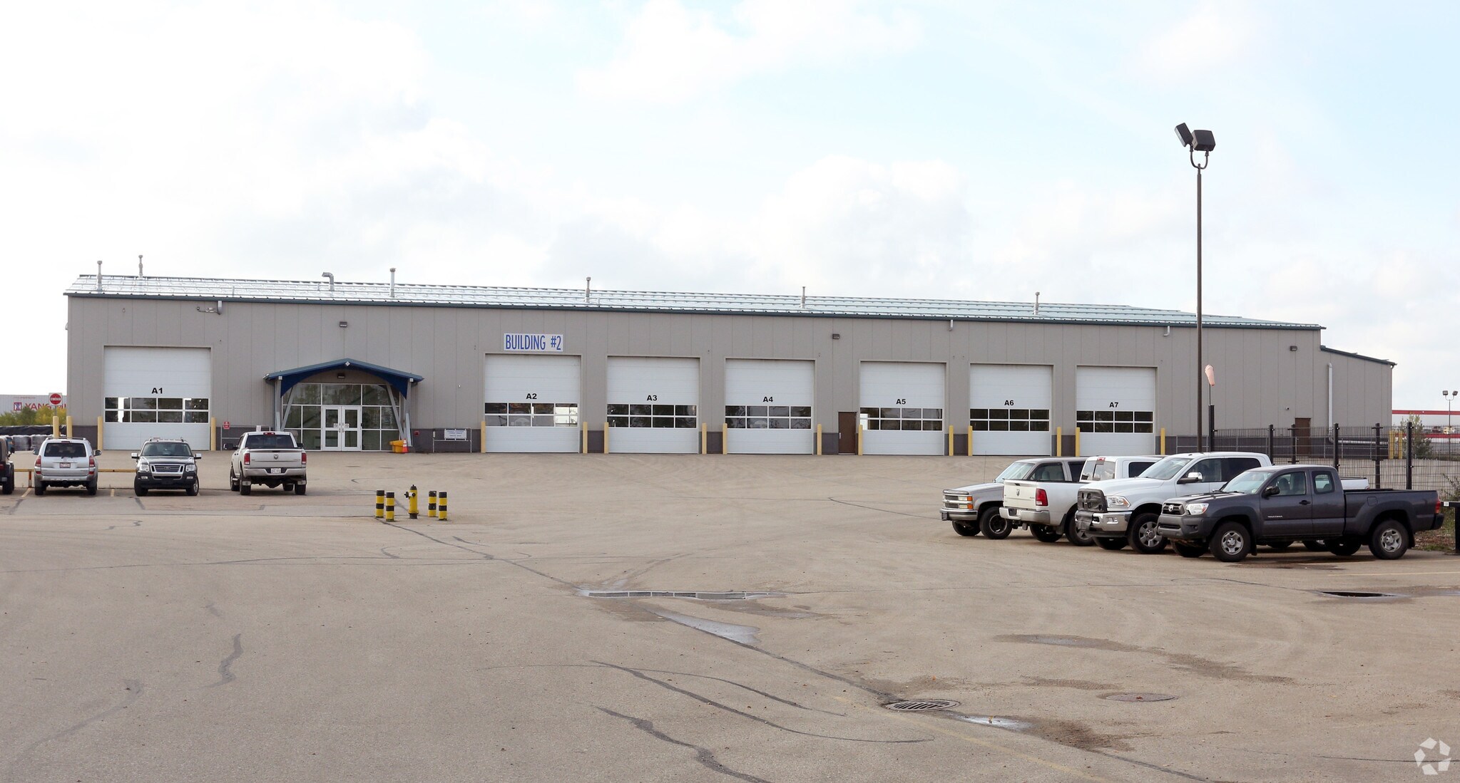 12820 58th St NW, Edmonton, AB for sale Primary Photo- Image 1 of 1