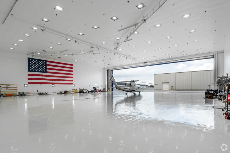 3495 N Lakewood Blvd, Long Beach, CA à louer - Numérisation 3D de Matterport - Image 3 de 19