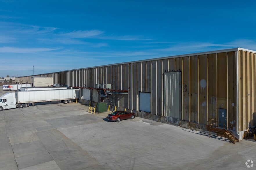 21010 Trolley Industrial Dr, Taylor, MI for lease - Building Photo - Image 3 of 13