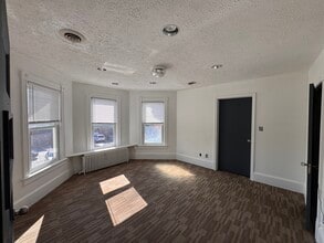 417 E Diamond Ave, Gaithersburg, MD for lease Interior Photo- Image 2 of 4