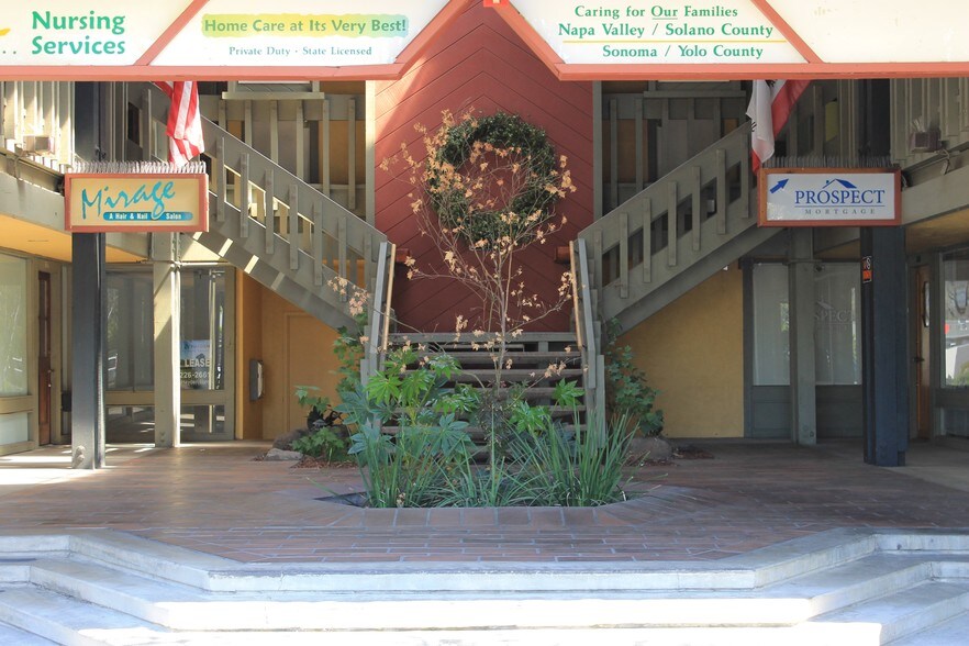 3136-3222 Jefferson St, Napa, CA à louer - Photo du bâtiment - Image 3 de 8