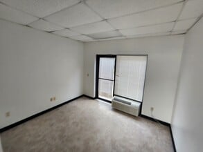 11220 S Highway 6, Sugar Land, TX for lease Interior Photo- Image 1 of 5