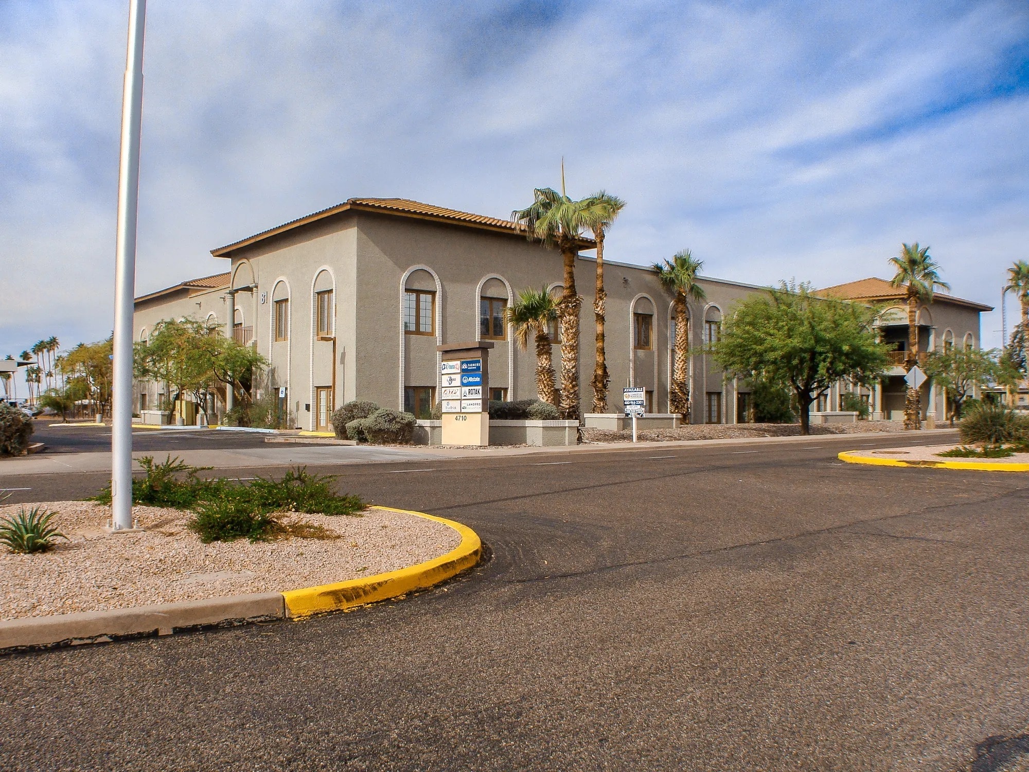 4710 E Falcon Dr, Mesa, AZ à louer Photo du bâtiment- Image 1 de 12