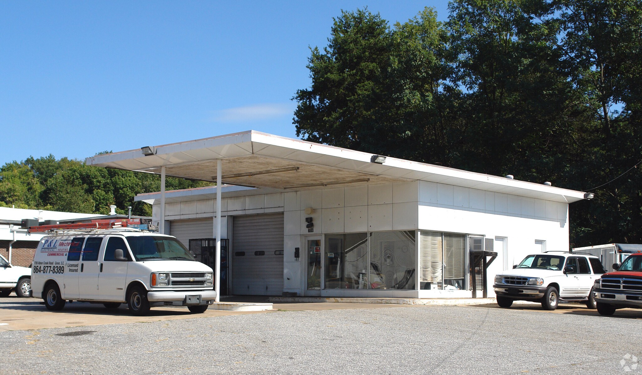 720 Wade Hampton Blvd, Greenville, SC for sale Primary Photo- Image 1 of 4