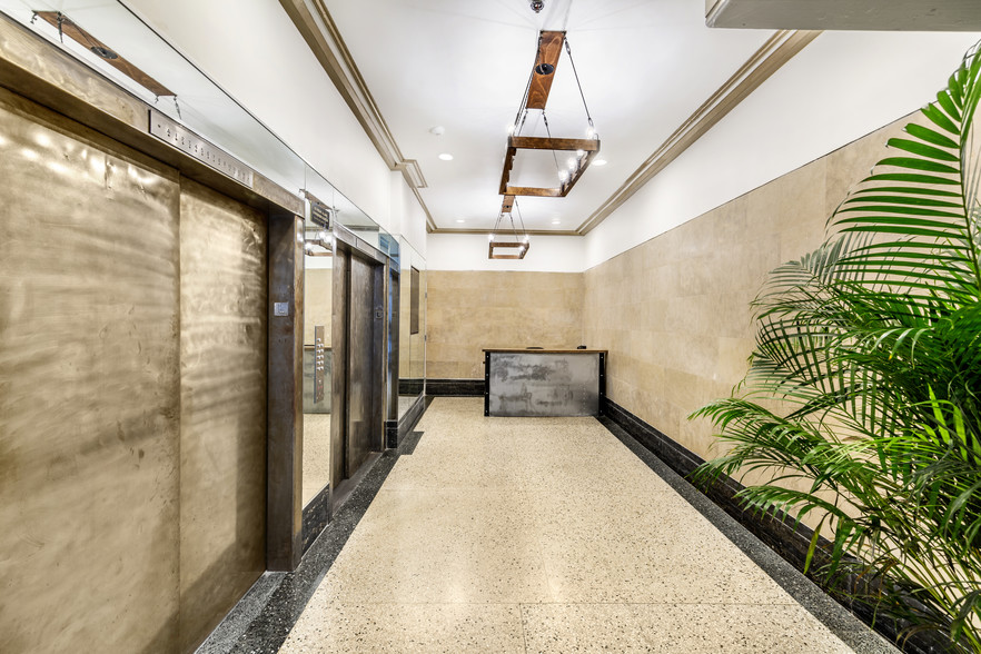 146 W 29th St, New York, NY for lease - Lobby - Image 2 of 9