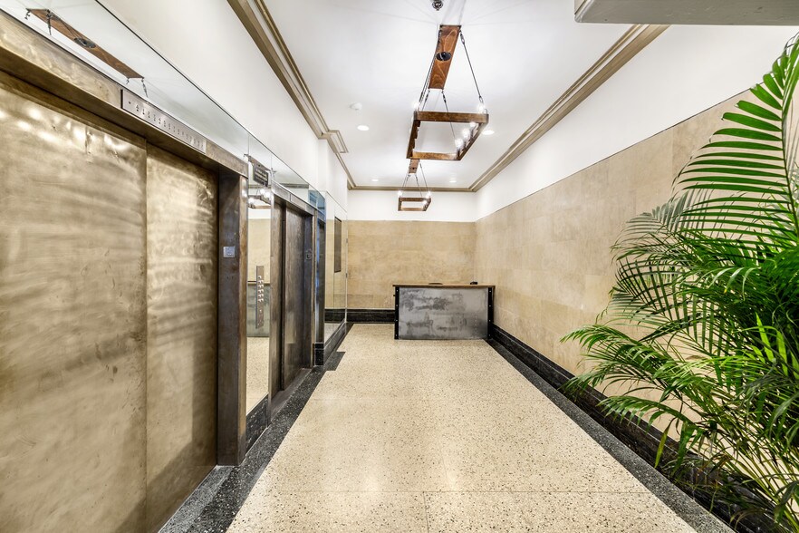 146 W 29th St, New York, NY for lease - Lobby - Image 3 of 10