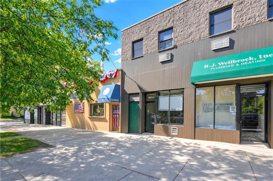 10717 Metropolitan Ave, Forest Hills, NY à vendre - Photo du bâtiment - Image 3 de 34