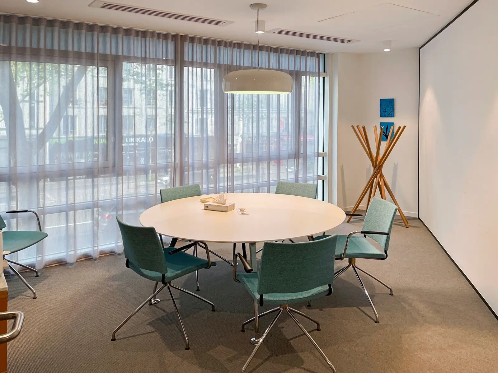 90/92 Route De La Reine, Boulogne-Billancourt for lease Interior Photo- Image 1 of 17