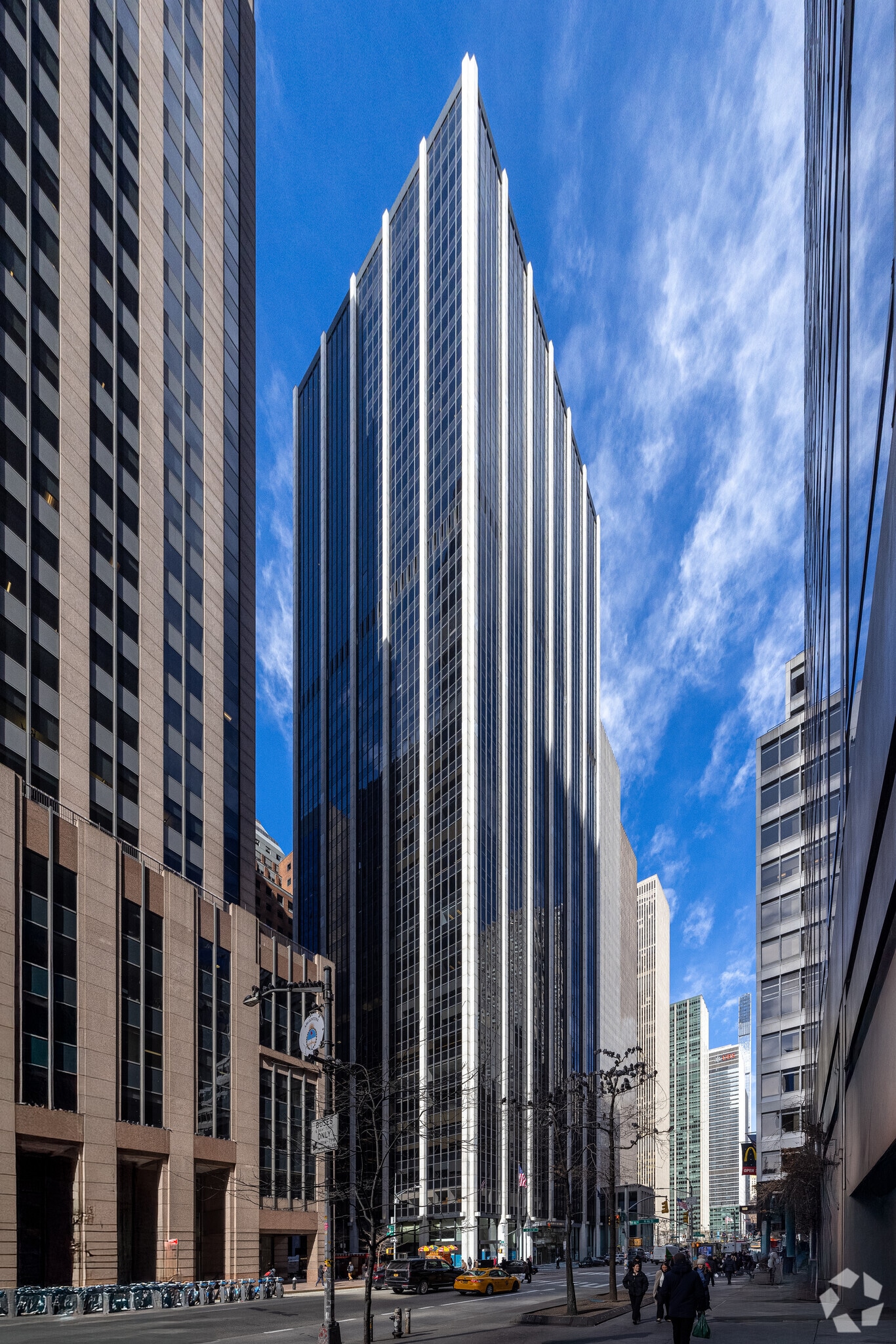 1185 Avenue of the Americas, New York, NY à louer Photo du bâtiment- Image 1 de 8