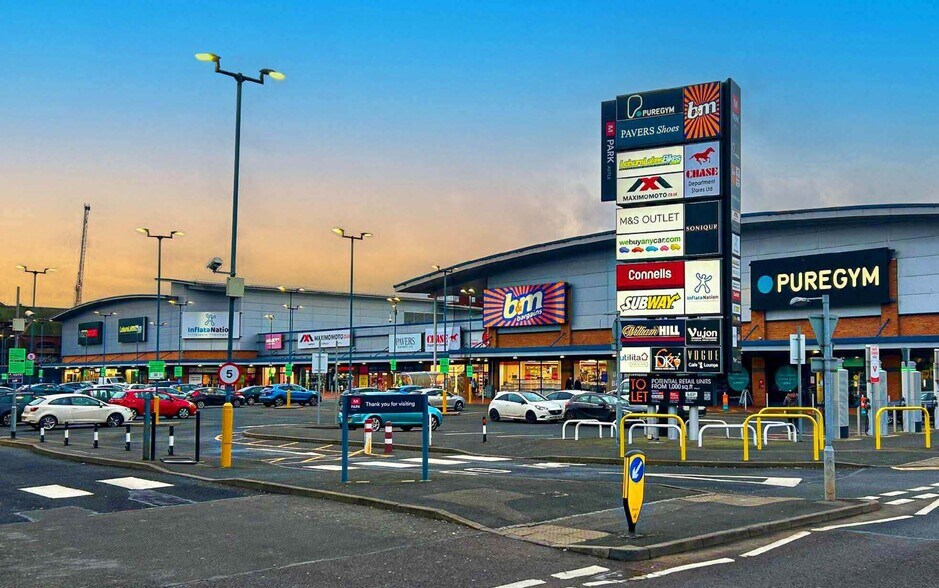 Astle Retail Park, West Bromwich à louer - Photo du bâtiment - Image 1 de 16
