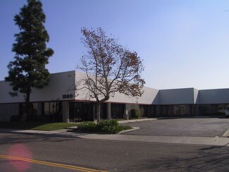 Plus de détails pour 1890 E Miraloma Ave, Placentia, CA - Local d'activités, Industriel à louer