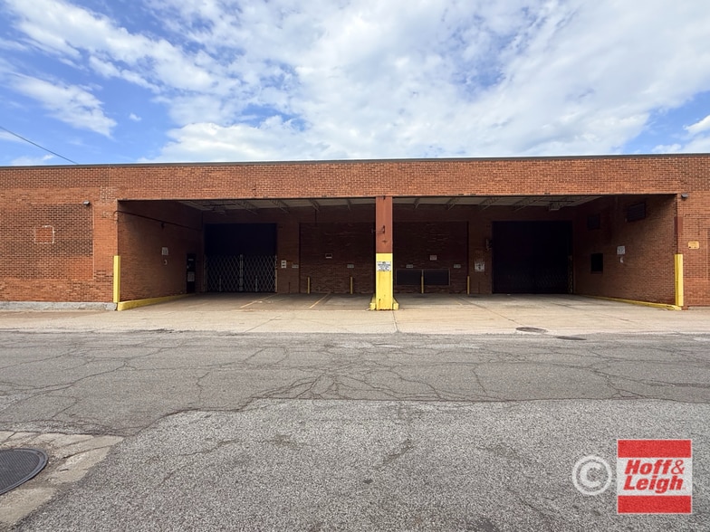 1570 E 25th St, Cleveland, OH for lease - Building Photo - Image 2 of 10
