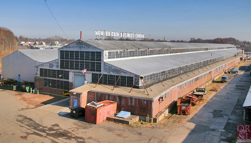 221 South St, New Britain, CT for lease - Building Photo - Image 2 of 9