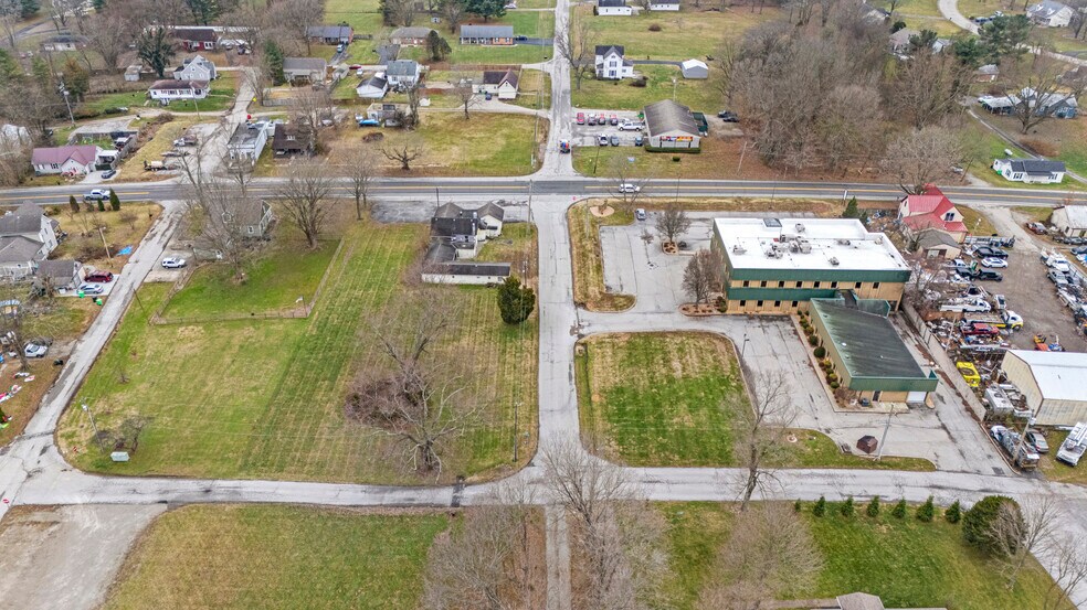 7200 Highway 150, Greenville, IN à vendre - Photo du bâtiment - Image 3 de 159