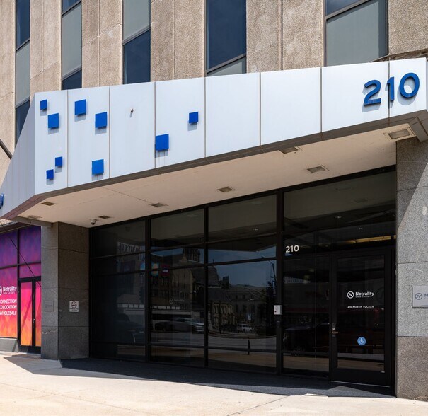 210 N Tucker Blvd, Saint Louis, MO à louer - Photo du bâtiment - Image 3 de 8