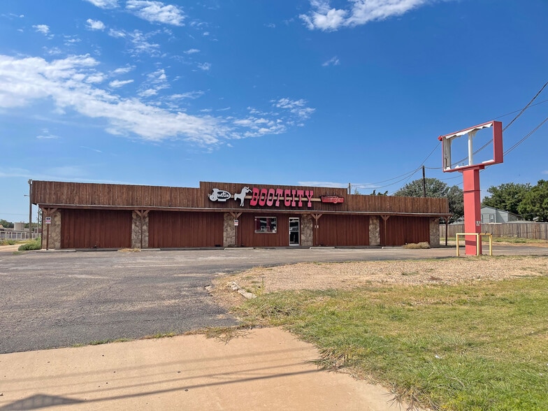 6645 19th St, Lubbock, TX for lease - Building Photo - Image 1 of 9