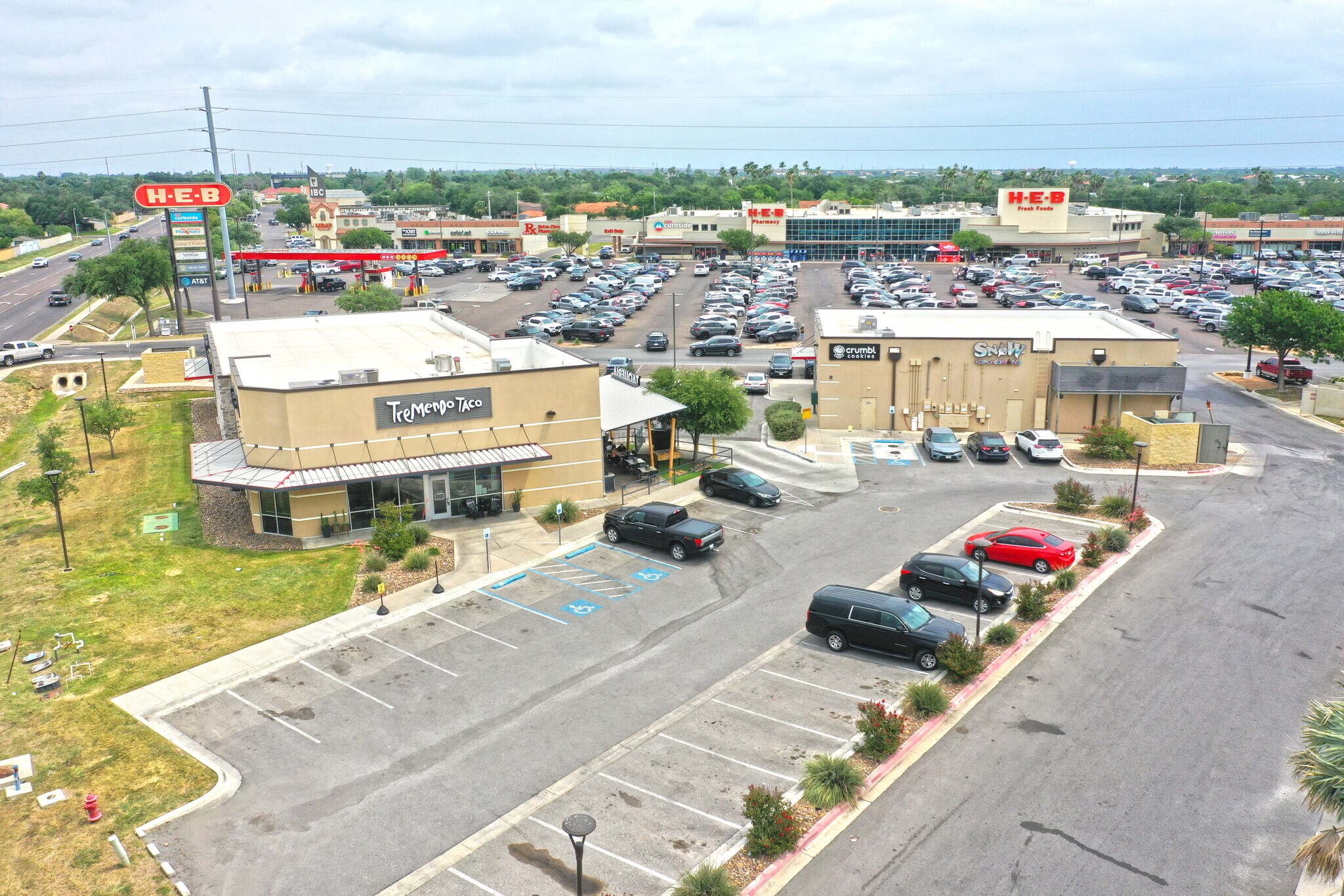 7709 McPherson Rd, Laredo, TX à vendre Photo principale- Image 1 de 14