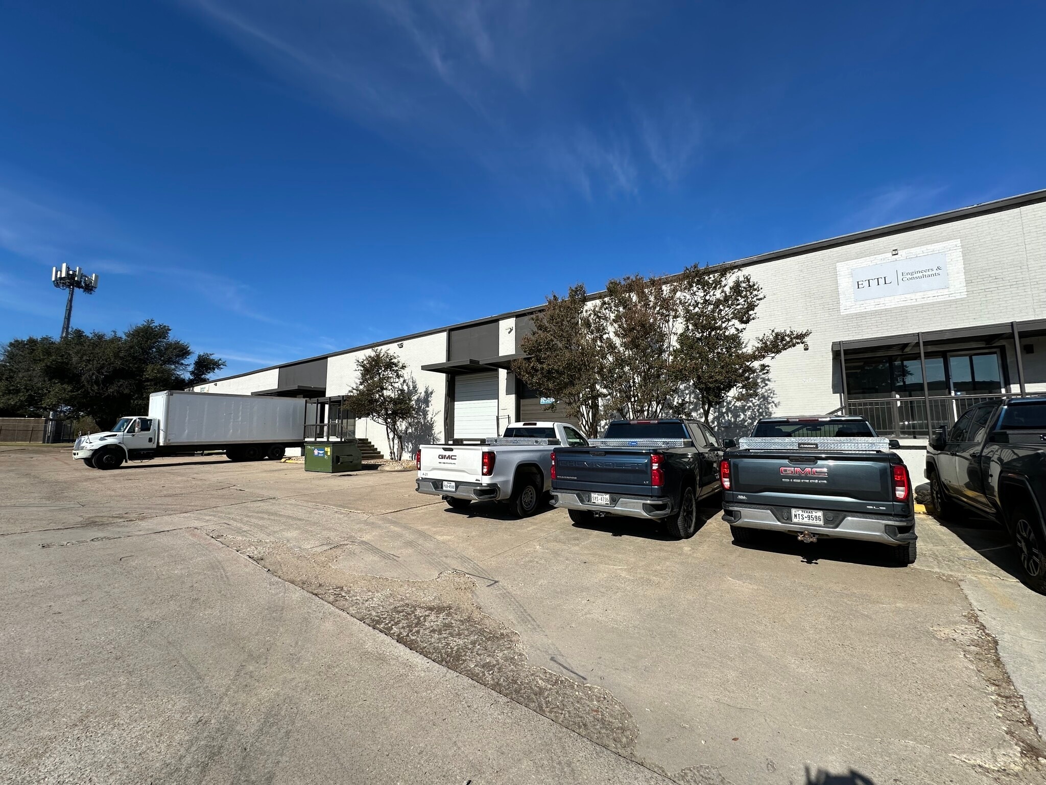 3101-3109 E Avenue E, Arlington, TX à louer Photo du bâtiment- Image 1 de 5