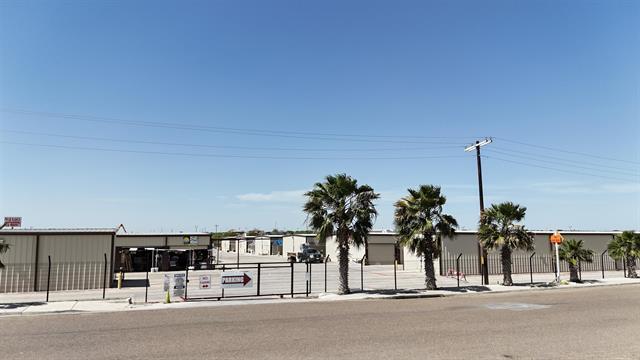 102 Camino Nuevo, Laredo, TX à vendre - Photo du bâtiment - Image 3 de 18