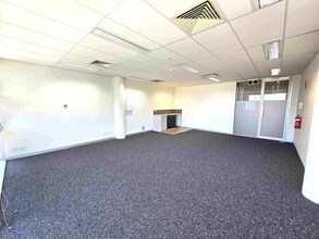 574 Plummer St, Port Melbourne for lease Interior Photo- Image 2 of 7