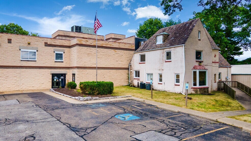 3045 Pennsylvania Ave, Weirton, WV à vendre - Photo du bâtiment - Image 2 de 61