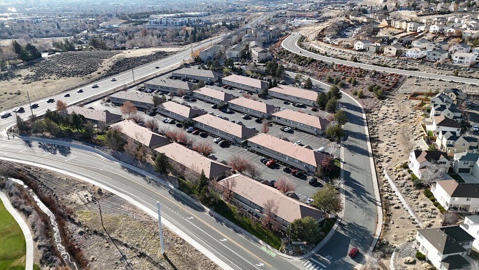 2225 Green Vista Blvd, Sparks, NV à vendre - Aérien - Image 2 de 20