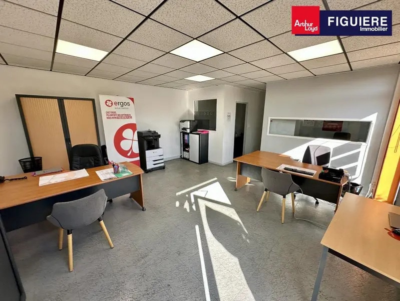 75 Rue Marcelin Berthelot, Aix-en-Provence for lease Interior Photo- Image 1 of 13