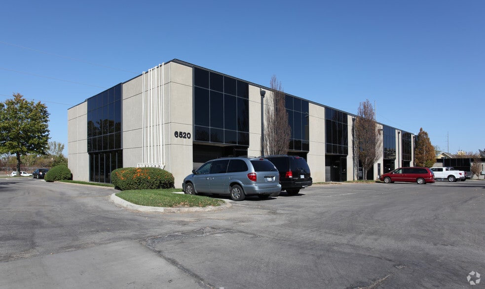 6400 W 110th St, Overland Park, KS à louer - Photo du bâtiment - Image 1 de 10