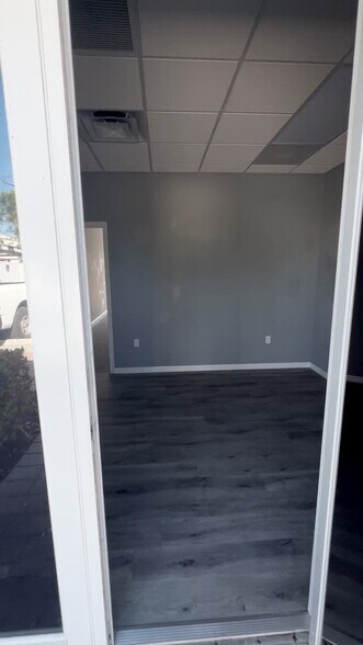 7755 SW Ellipse Way, Stuart, FL à louer - Vidéo sur l’inscription commerciale - Image 3 de 27