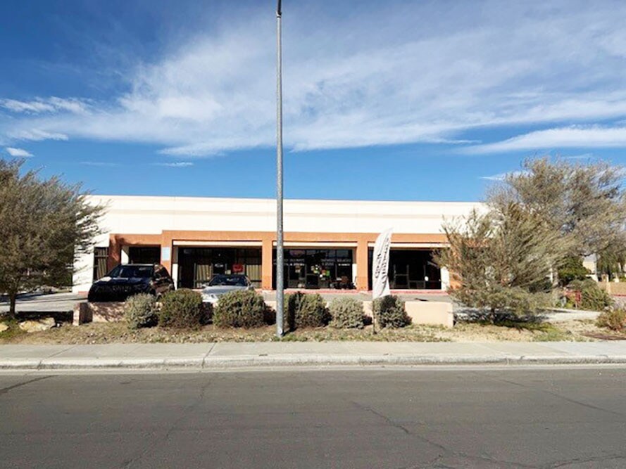 77980 Wildcat Dr, Palm Desert, CA for lease Primary Photo- Image 1 of 13