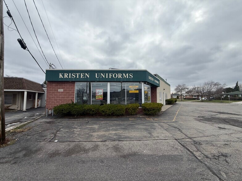 2010 Eggert Rd, Buffalo, NY à vendre - Photo du bâtiment - Image 3 de 23