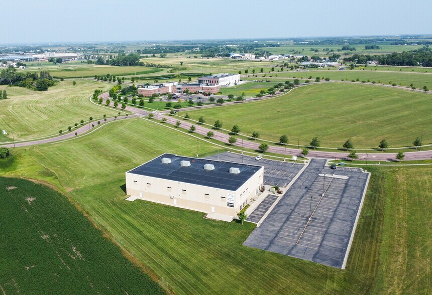 2324 Research Park Way, Brookings, SD à vendre - Photo du bâtiment - Image 3 de 12