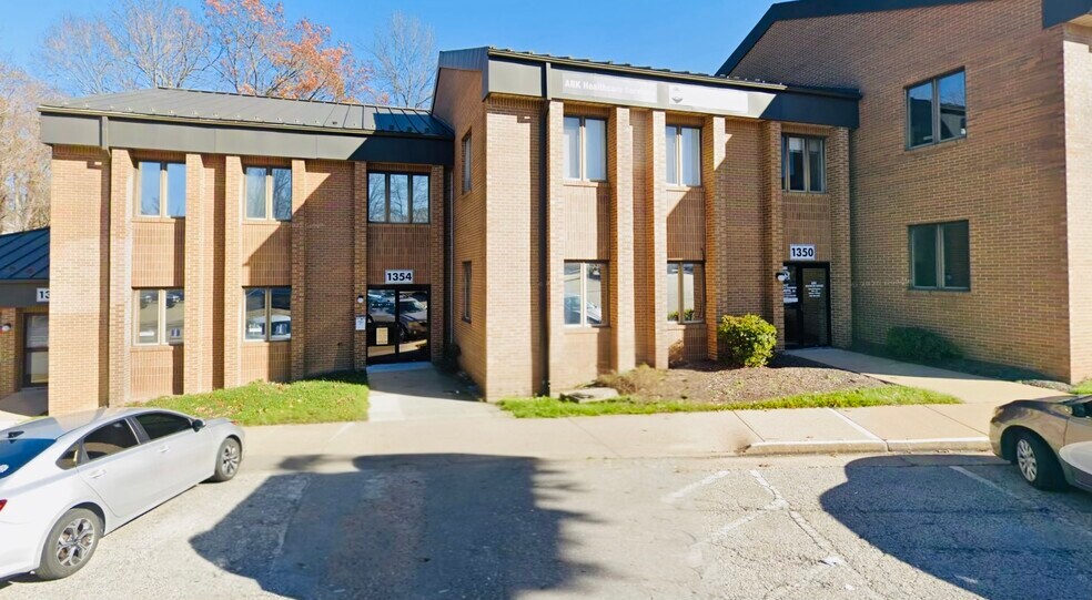 1342-1360 Old Bridge Rd, Woodbridge, VA à louer - Photo du bâtiment - Image 2 de 13