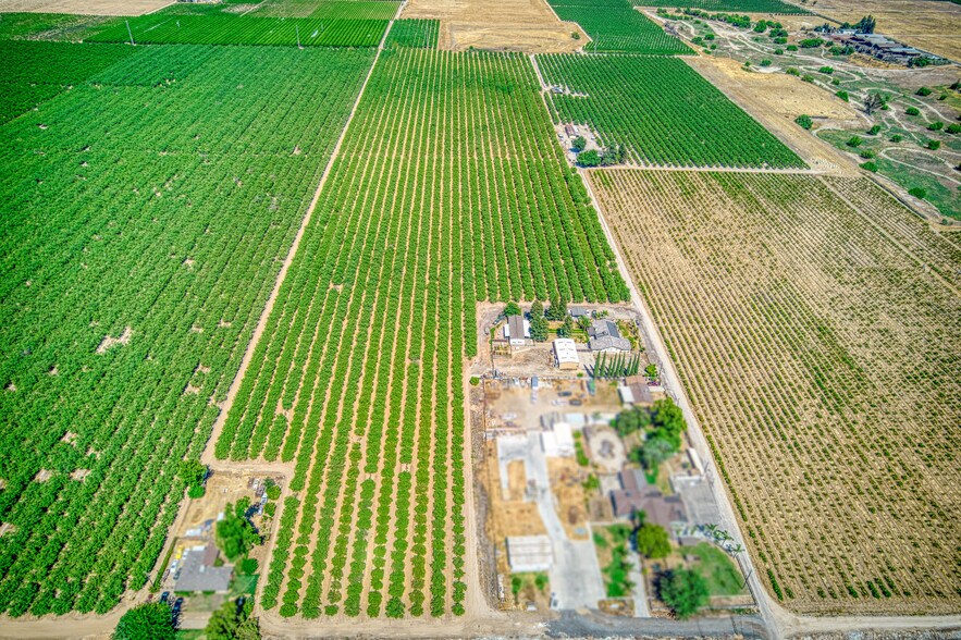 3590 S McCall Ave, Sanger, CA à vendre - Photo du bâtiment - Image 1 de 49