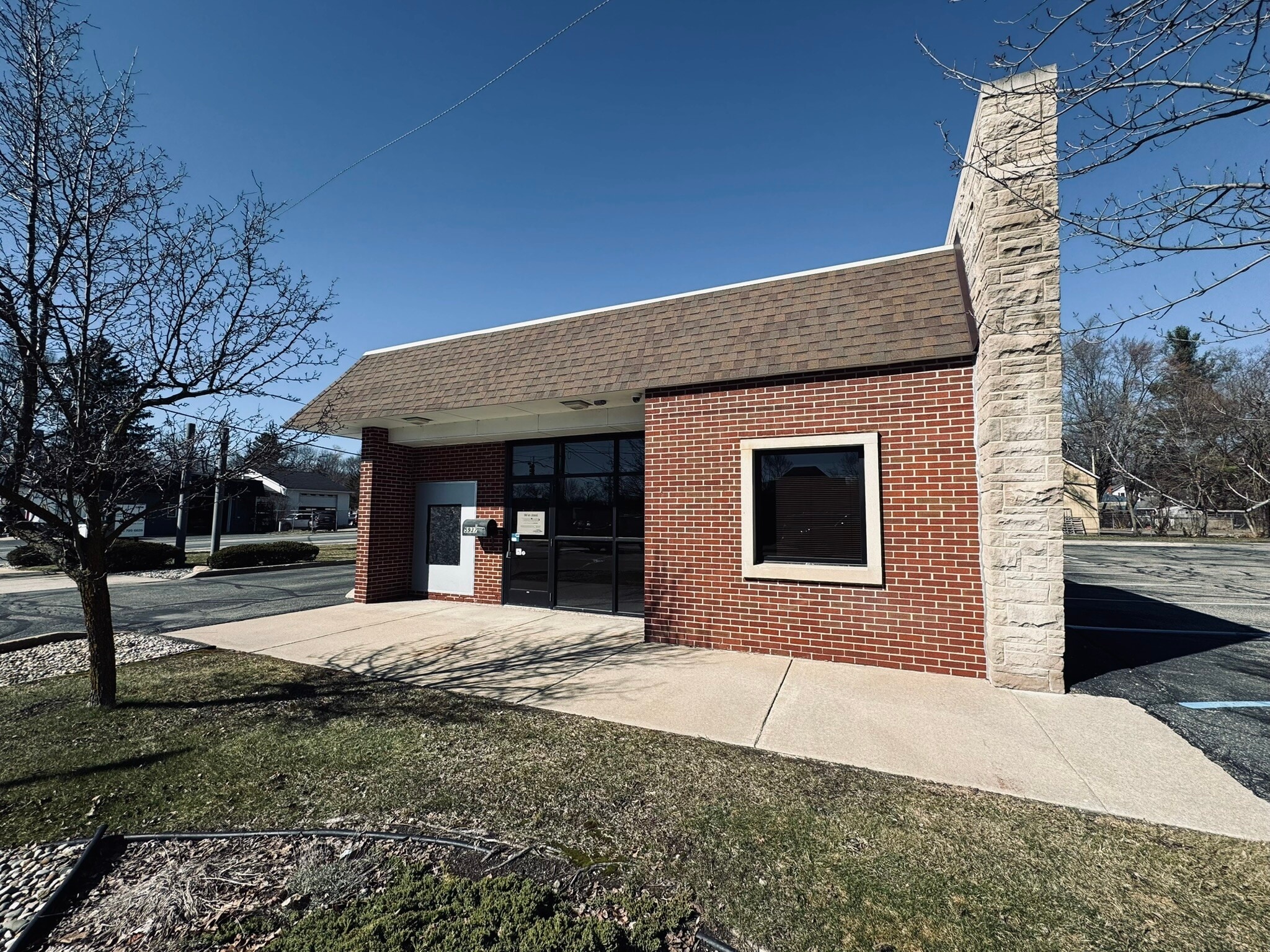 5937 King Hwy, Kalamazoo, MI for sale Primary Photo- Image 1 of 11
