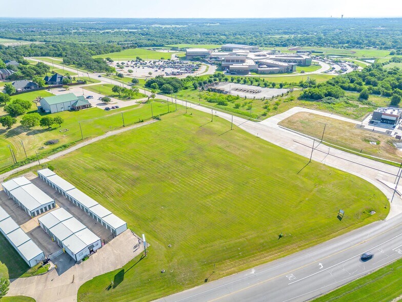 735 E Renfro St, Burleson, TX à vendre - Photo du bâtiment - Image 2 de 13