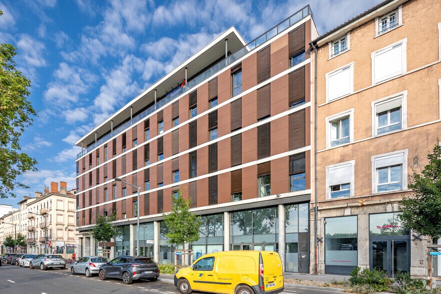 19 Quai Perrache, Lyon à vendre - Photo du bâtiment - Image 2 de 10