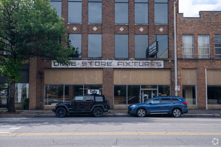 2425 1st Ave N, Birmingham, AL à vendre - Photo du bâtiment - Image 2 de 17