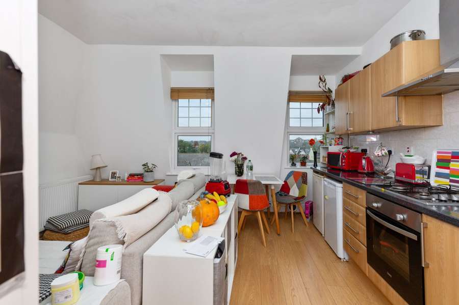 61-63 Tottenham Ln, Londres à vendre Photo du bâtiment- Image 1 de 10