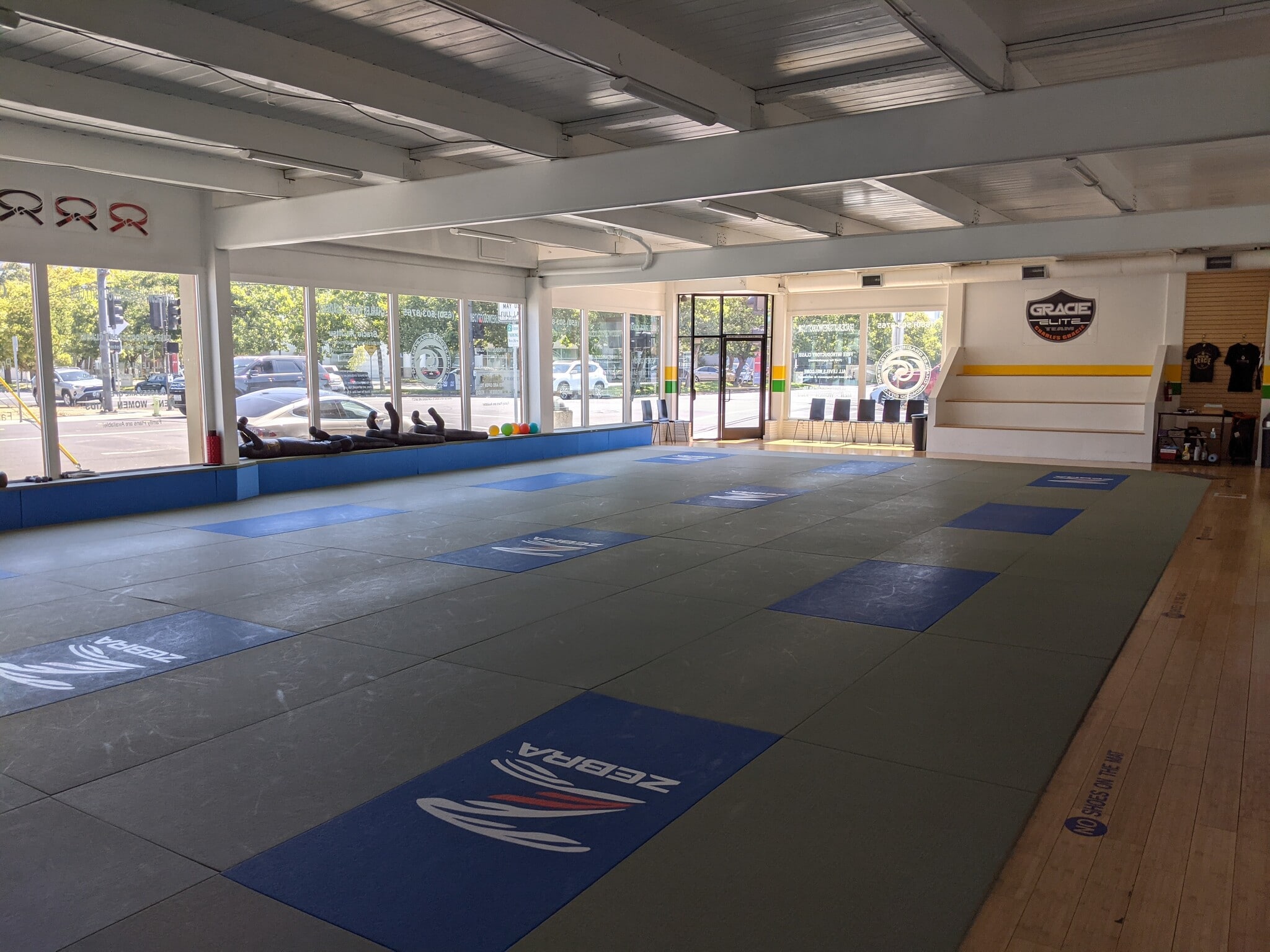 701-713 Arguello St, Redwood City, CA for lease Interior Photo- Image 1 of 2