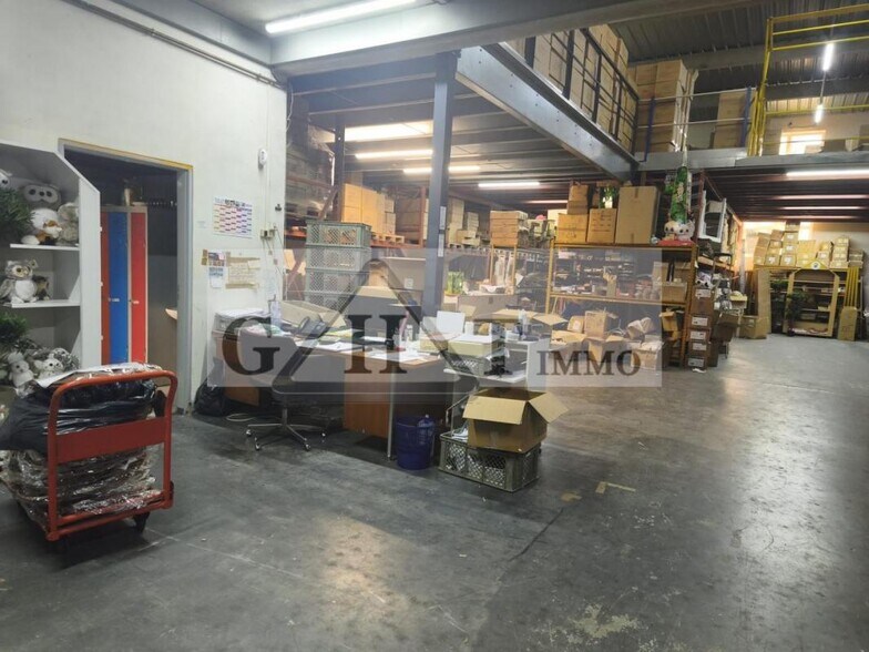 Industrial in Boissy-Saint-Léger for sale - Interior Photo - Image 3 of 10
