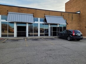 7125 W Gunnison St, Harwood Heights, IL for lease Building Photo- Image 1 of 12