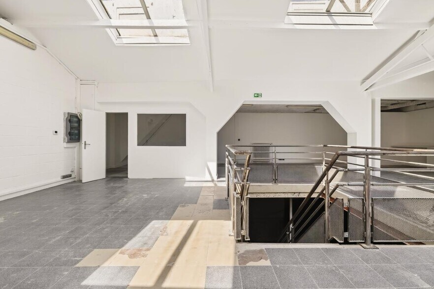 Flex in Le Pré-Saint-Gervais for sale - Building Photo - Image 3 of 9